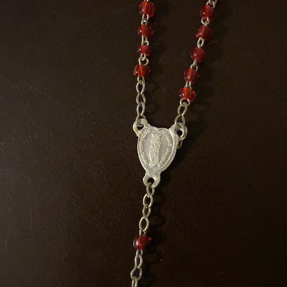 Red beaded necklace with cross on it - comes with small holder - Picture 2 of 10